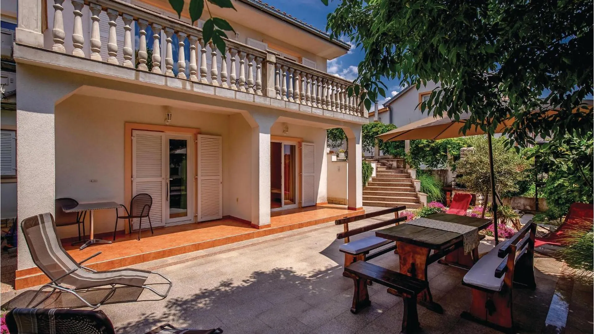 Awesome Apartment In Jadranovo With Kitchen 0*,  Croatia