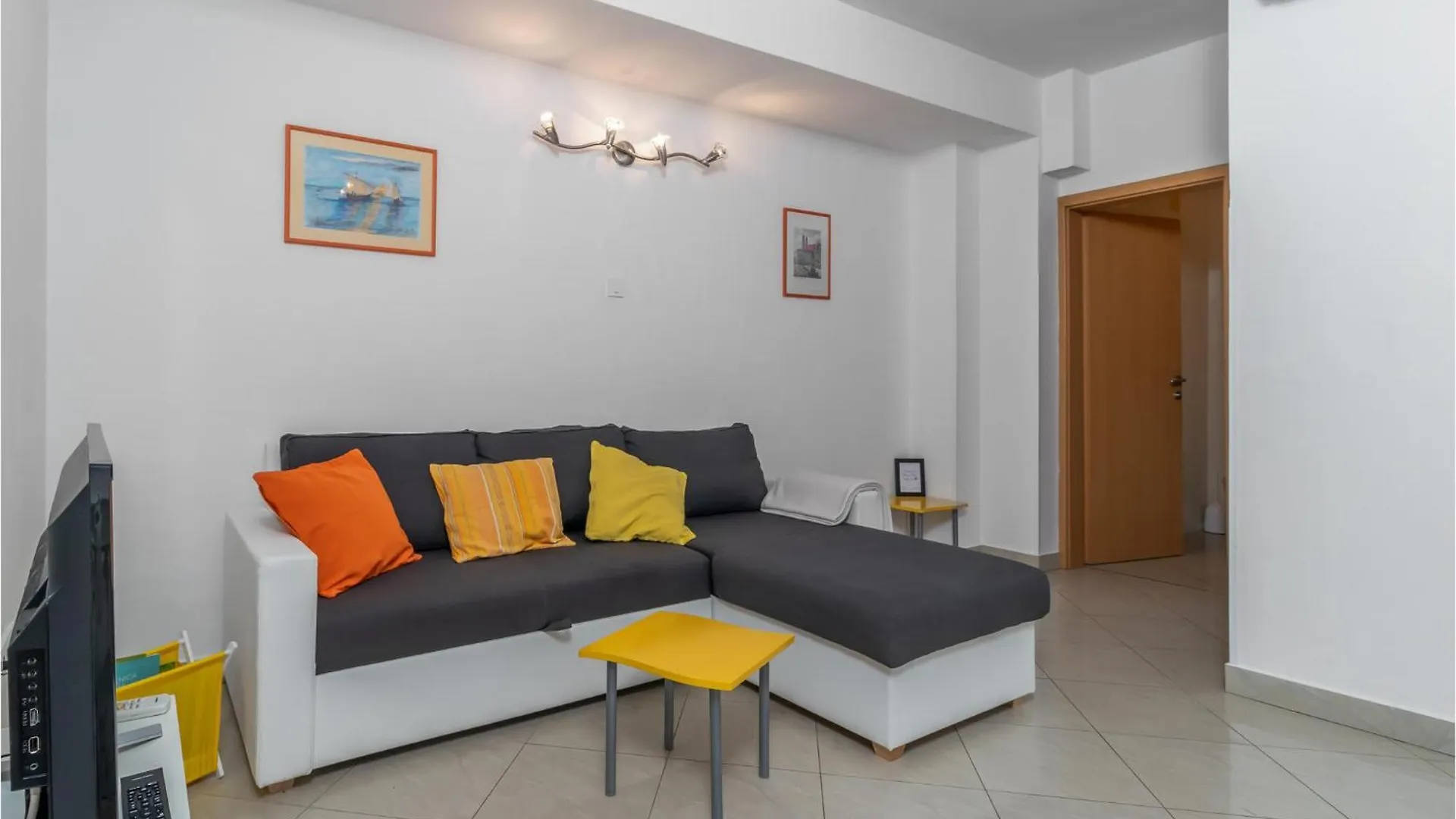 Awesome Apartment In Jadranovo With Kitchen